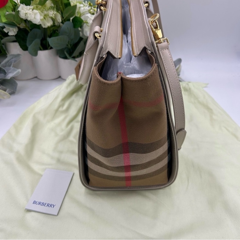 Women's Burberry large banwell canvas and leather satchel/shoulder bag NWT - Picture 5 of 16